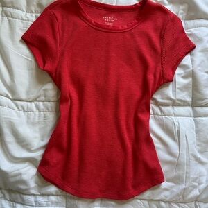 American Eagle Outfitters Scarlet Short Sleeve Tee